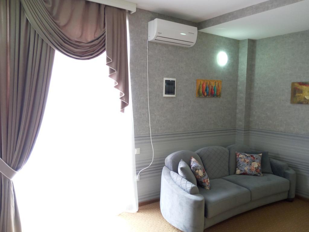 Hotel Salmer Tbilisi Eksteriør bilde